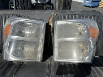 Head Light Ford F550 