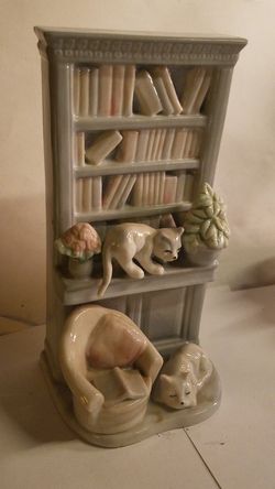 Ceramic Cat Bookcase End - Excellent Condition - $5 OBO!