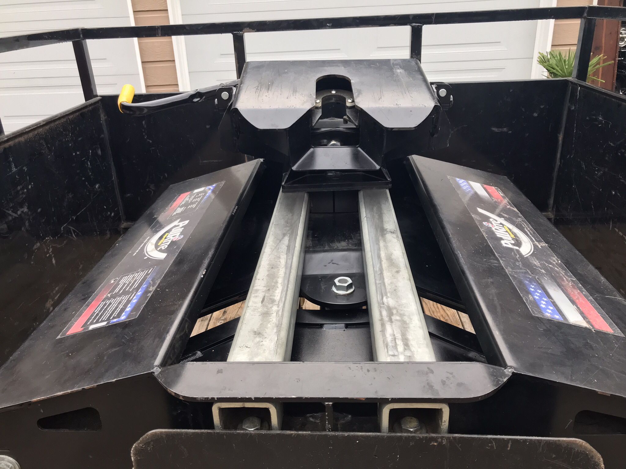5th Wheel Slider