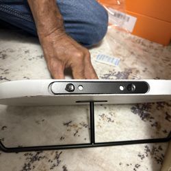 Double Toilet Paper Holder With Old-Fashioned White Wood Tray