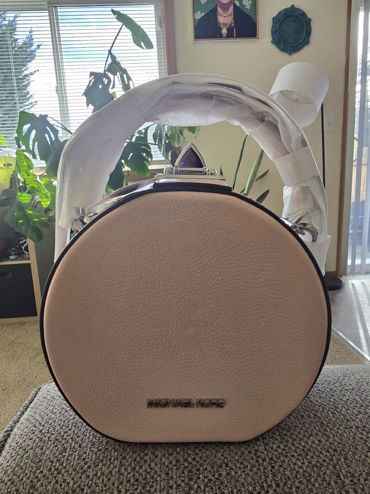 Michael Kors Serena Small Circle Crossbody (Powder Blush)