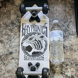 Kryptonics Skateboard 22" Small Locker Skateboard