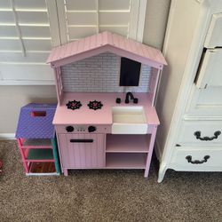 Pink Play kitchen 
