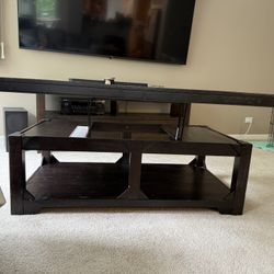 Lift-Top Coffee Table – Great Storage! Paid $300 – selling for $85 OBO