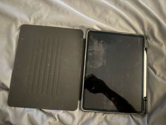 128GB iPad Pro 12.9-inch (5th Generation)