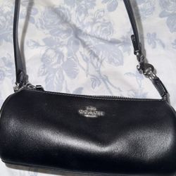 Coach Bag - Barrel - Black 