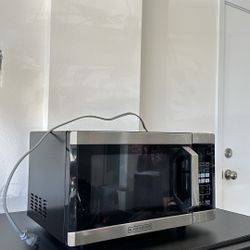BLACK+DECKER Microwave 900w 0.9 cu ft