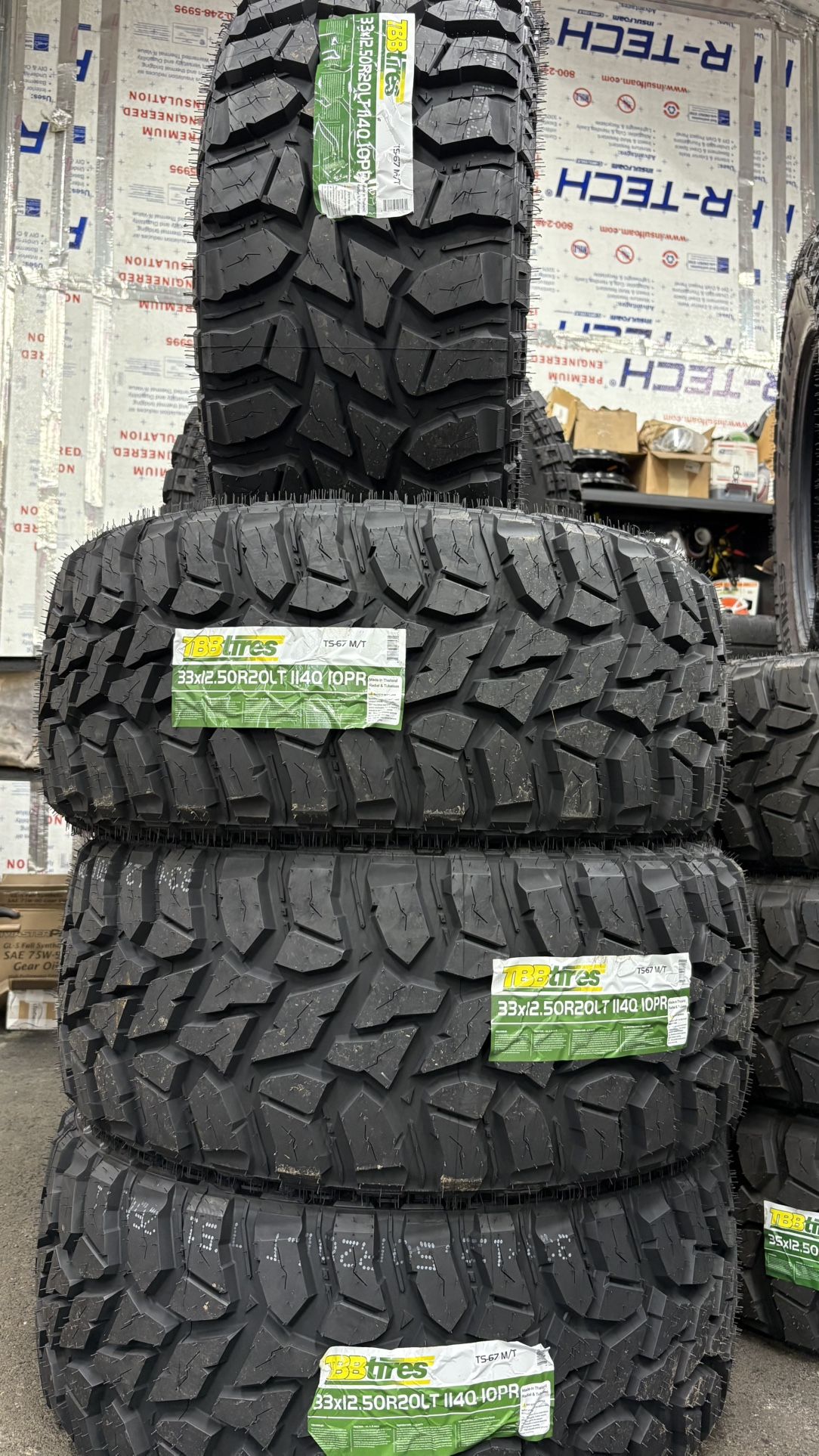 4 BRAND NEW TIRES 33x12.50r20.