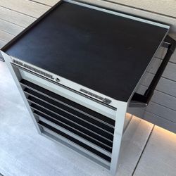 US General 27”-Cement Tool Box