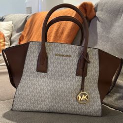Michael Kors Purse And Wallet 