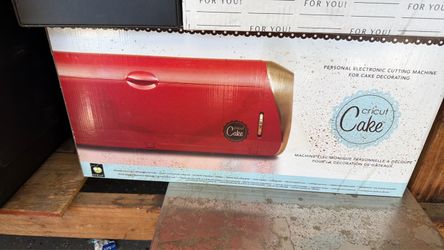 Cricut Cake Personal Electronic Cutting Machine
