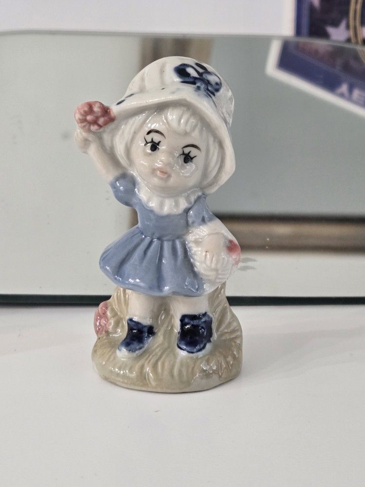 3.5 Inch Girl Figurine