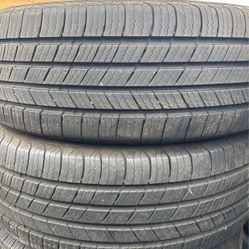 Set Of Tires (4) 205-55-16 Michelin