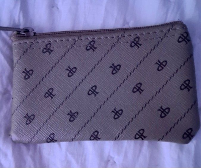 Dooney & Bourke