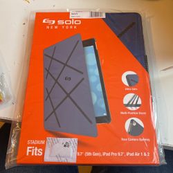 Solo iPad Case
