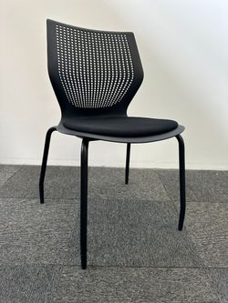 Knoll MultiGeneration Stack Chair (Black/Black)