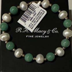 14k Gold bracelet With Freshwater Pearl and Dyed Jade, Size 7 1/2”, Regularly Priced $325 At Macys, Can’t Return Due to 60 day Return Expiration
