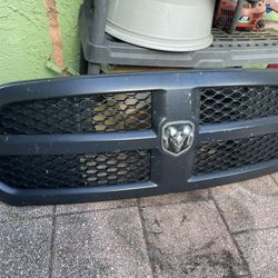 2013-2018 Dodge RAM 1500 Front Original Grill