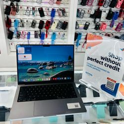 MacBook Pro m1 32Ram 1TB