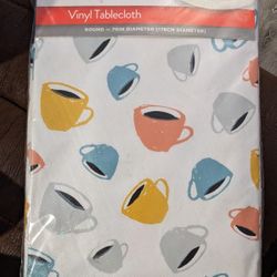Round Vinyl Tablecloth - Town & Country Living 