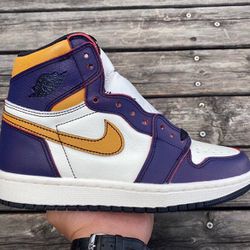 NIKE Air Jordan 1 x Nike SB High OG Cout purple