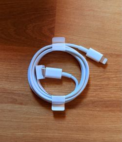 Apple USB-C to Lightning Cable (1 m)
