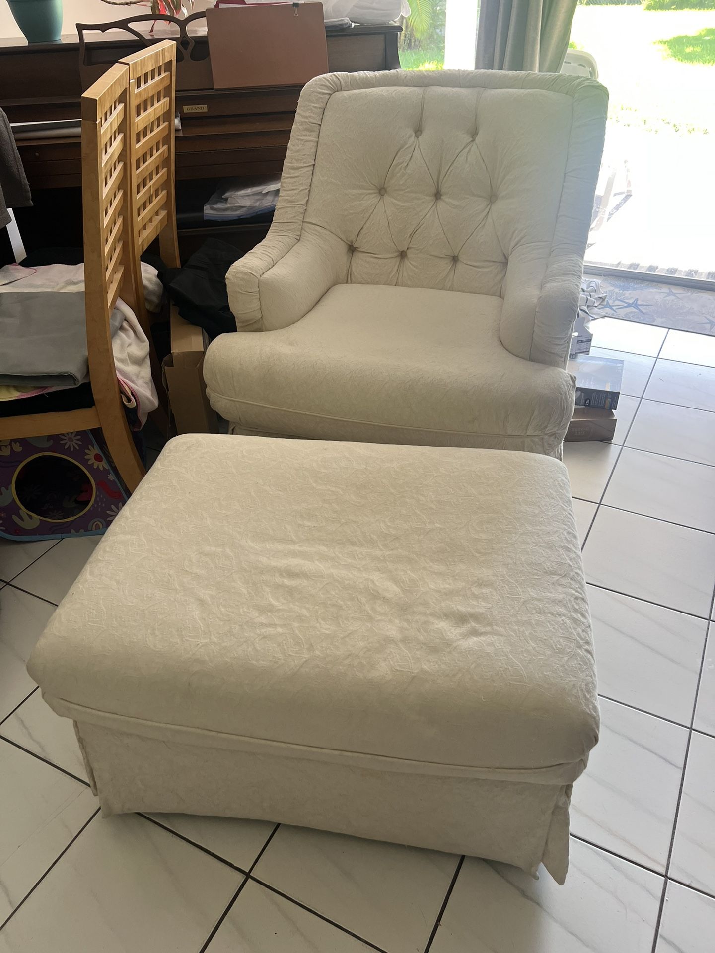 Big Comfy Chair And Ottoman 