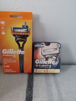Gillette Men's Razor With Cartridges