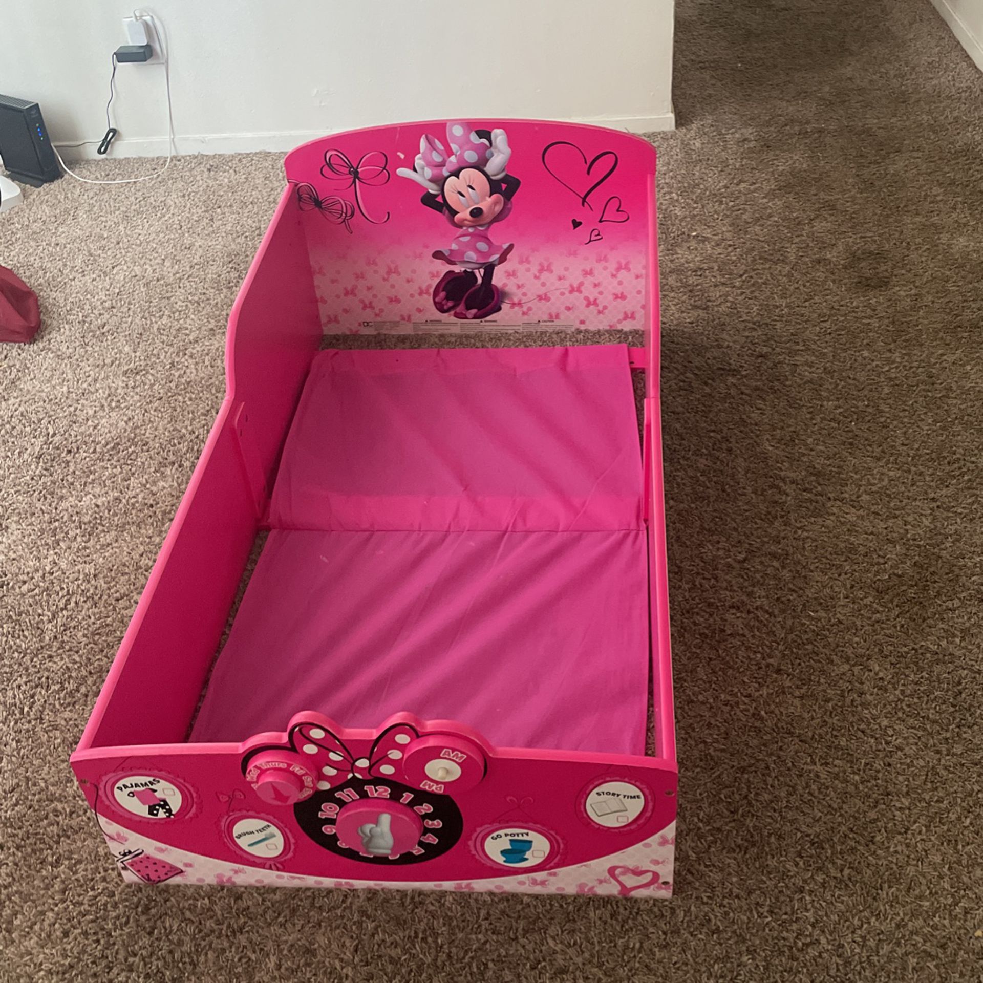 Minnie Mouse Toddler Bed