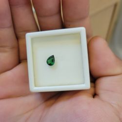 .70CT. 7X5MM.  TSAVORITE GARNET 