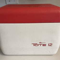 Vintage Gott Tote 12 Cooler Chest Made In USA Red & White Authentic 