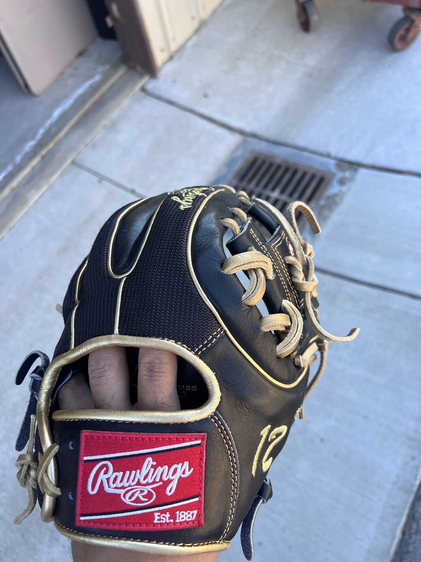 Rawlings Custom Heart Of The Hide