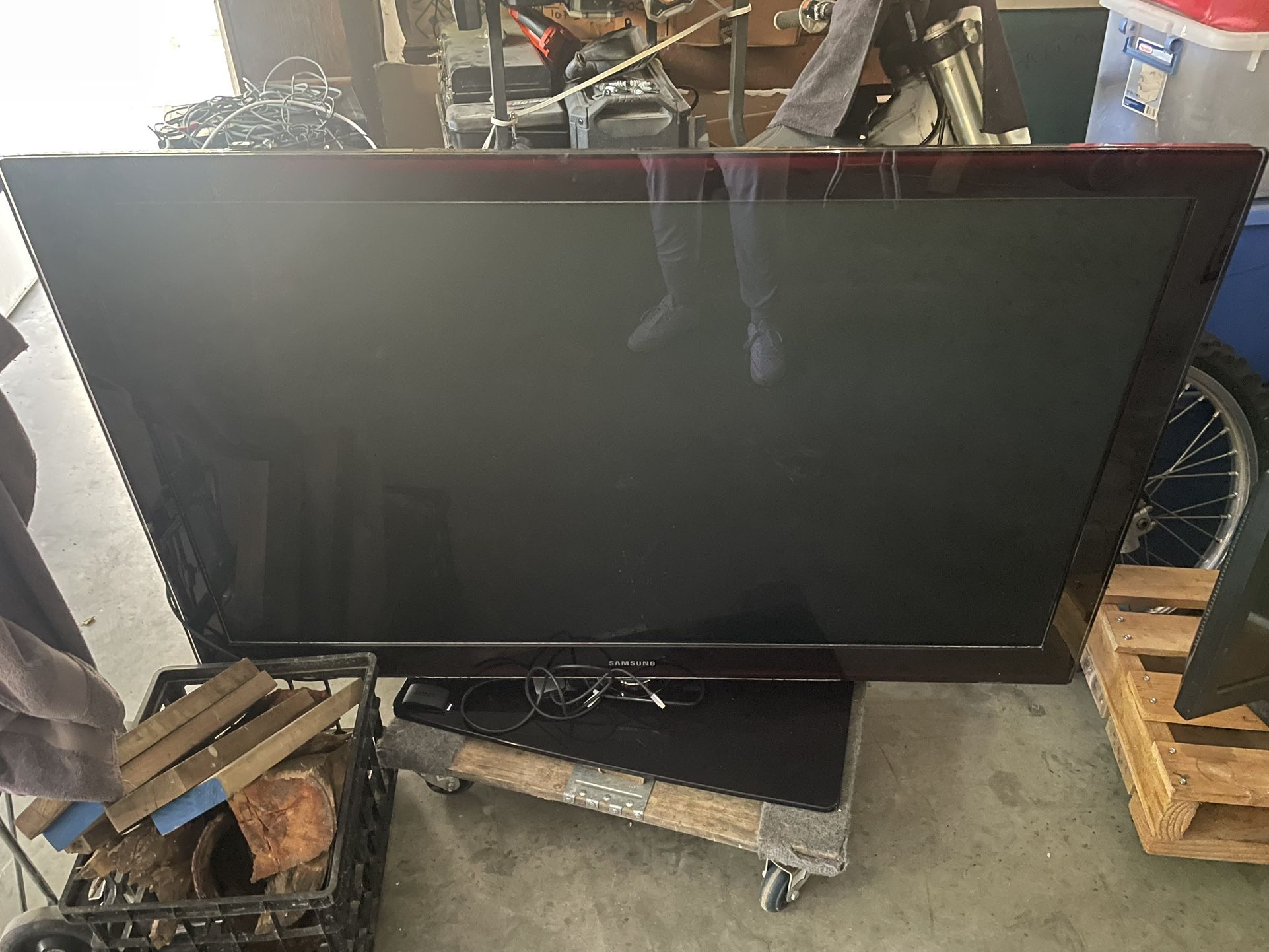 58” Samsung Roku Television Tv For Sale