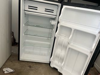 Mini fridge