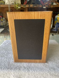 MB Quart Domain 30 Bookshelf Speakers