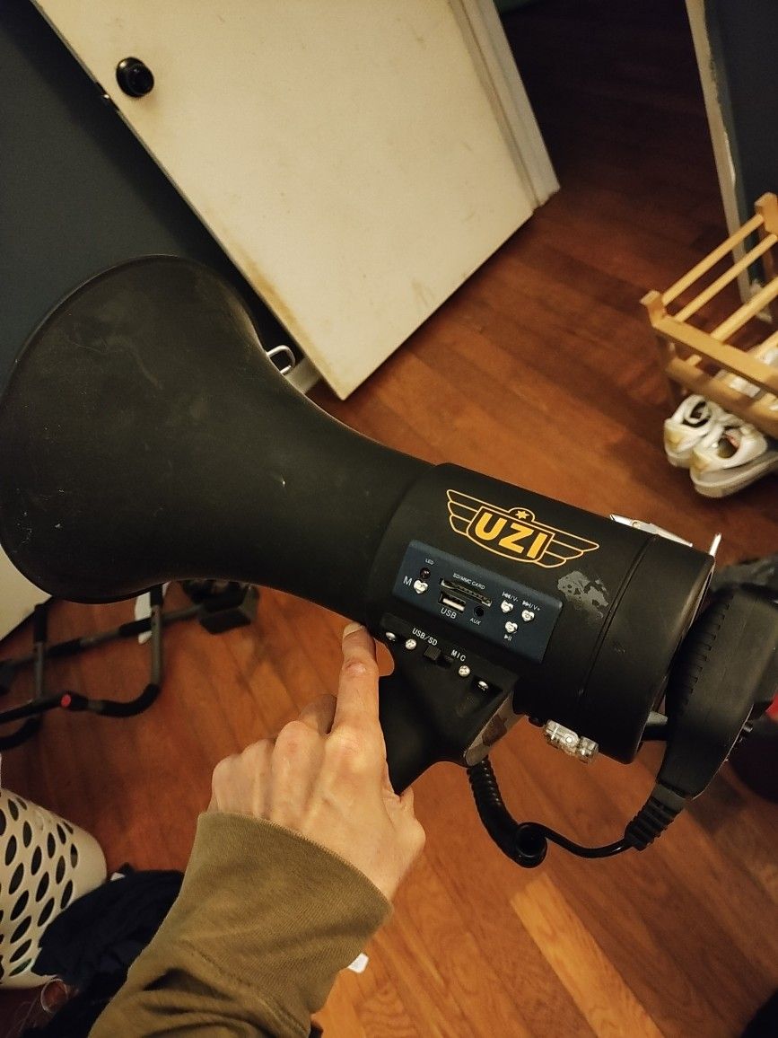 Uzi Bullhorn