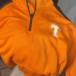 UT Pullover 