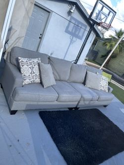 *Free Delivery* Light Grey Sectional Couch