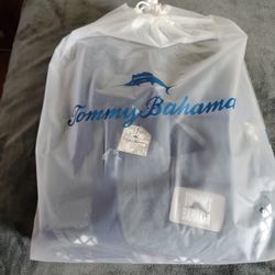 Blue tommy Bahama bath robe