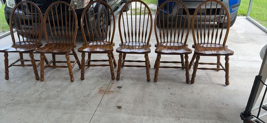 Bow back, Windsor style chairs, set up six