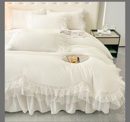 Twin size Duvet -New
