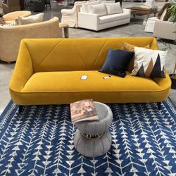 Marlowe Modern Curve By Clayson Design