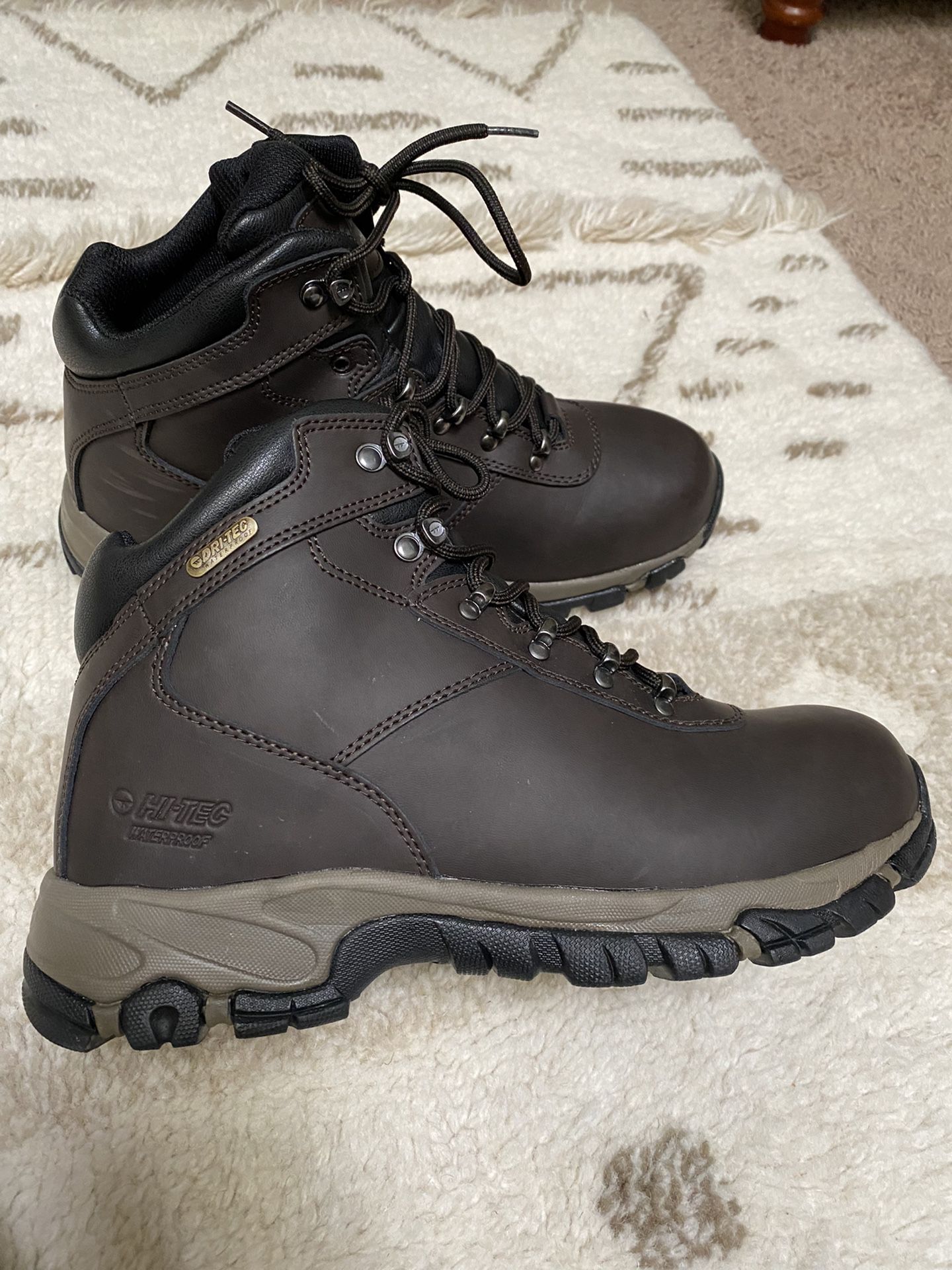 Hi-Tec Men's Altitude VI i Hiking Boots - Dark Chocolate - Size 9 New