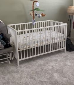 Crib and mattress