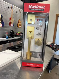 Kwikset front decorative door handle and deadbolt