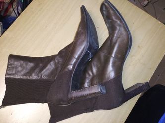 Women's leather boots size 7.5