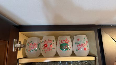 Christmas Stemless Wine Glasses 2 Set of 4