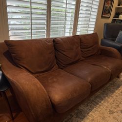 Free Matching Leather Sofa Armchair & Ottoman If Can  Pick Up By 12/5/2025