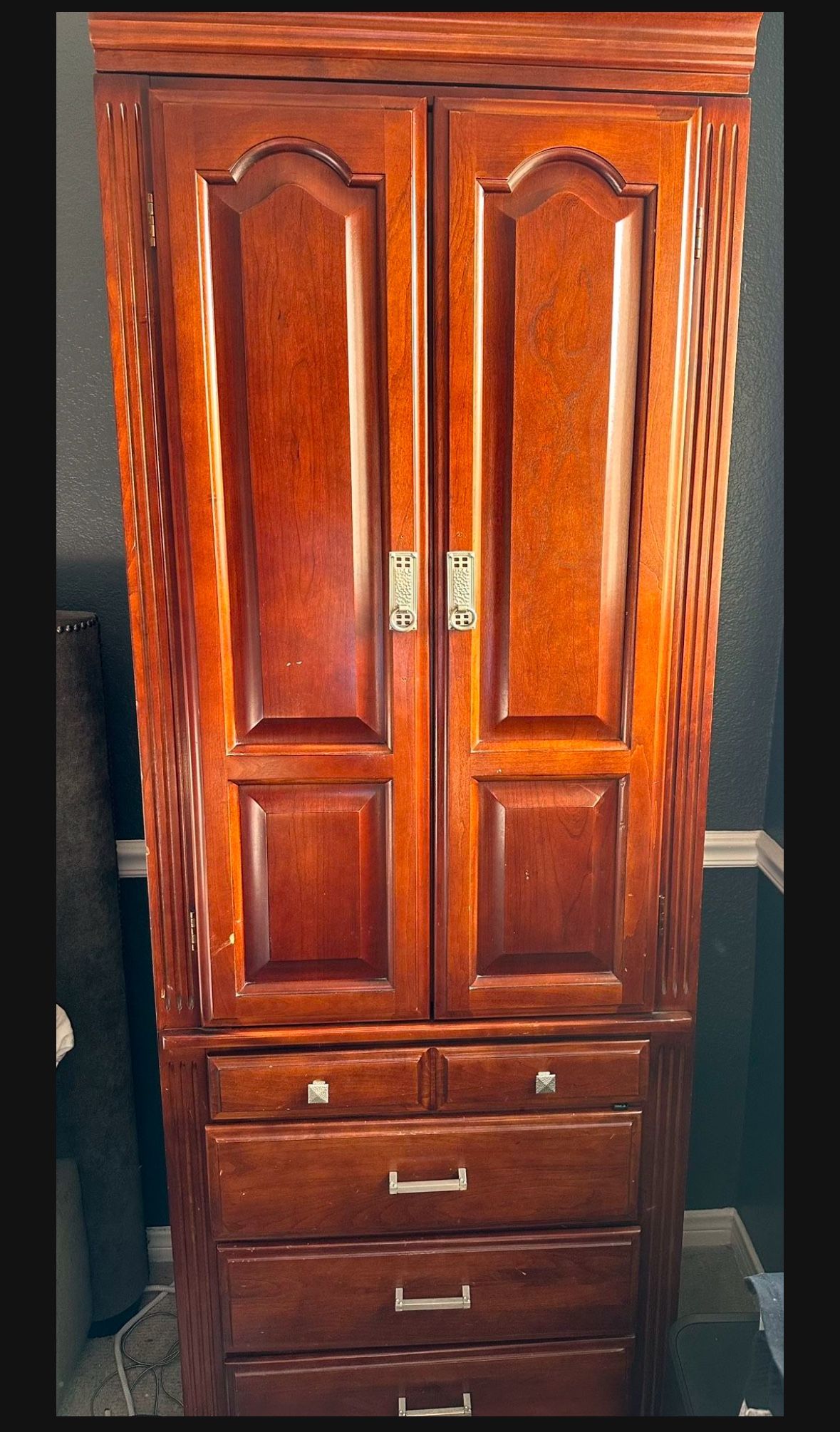 Armoire Cherry Wood (2)