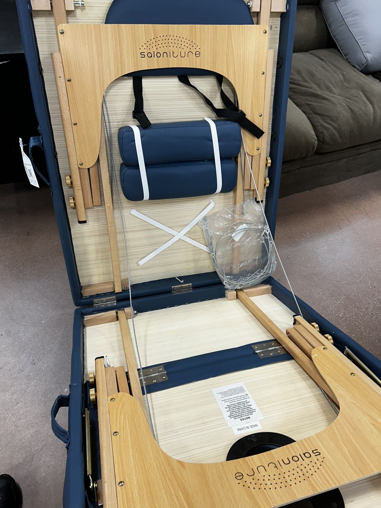 Massage Table - Saloniture Portable Massage Table 